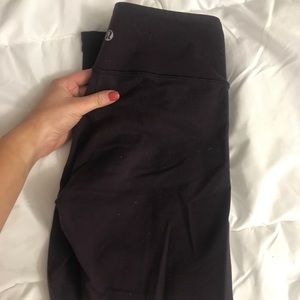 Lulu align-  eggplant- size 4
